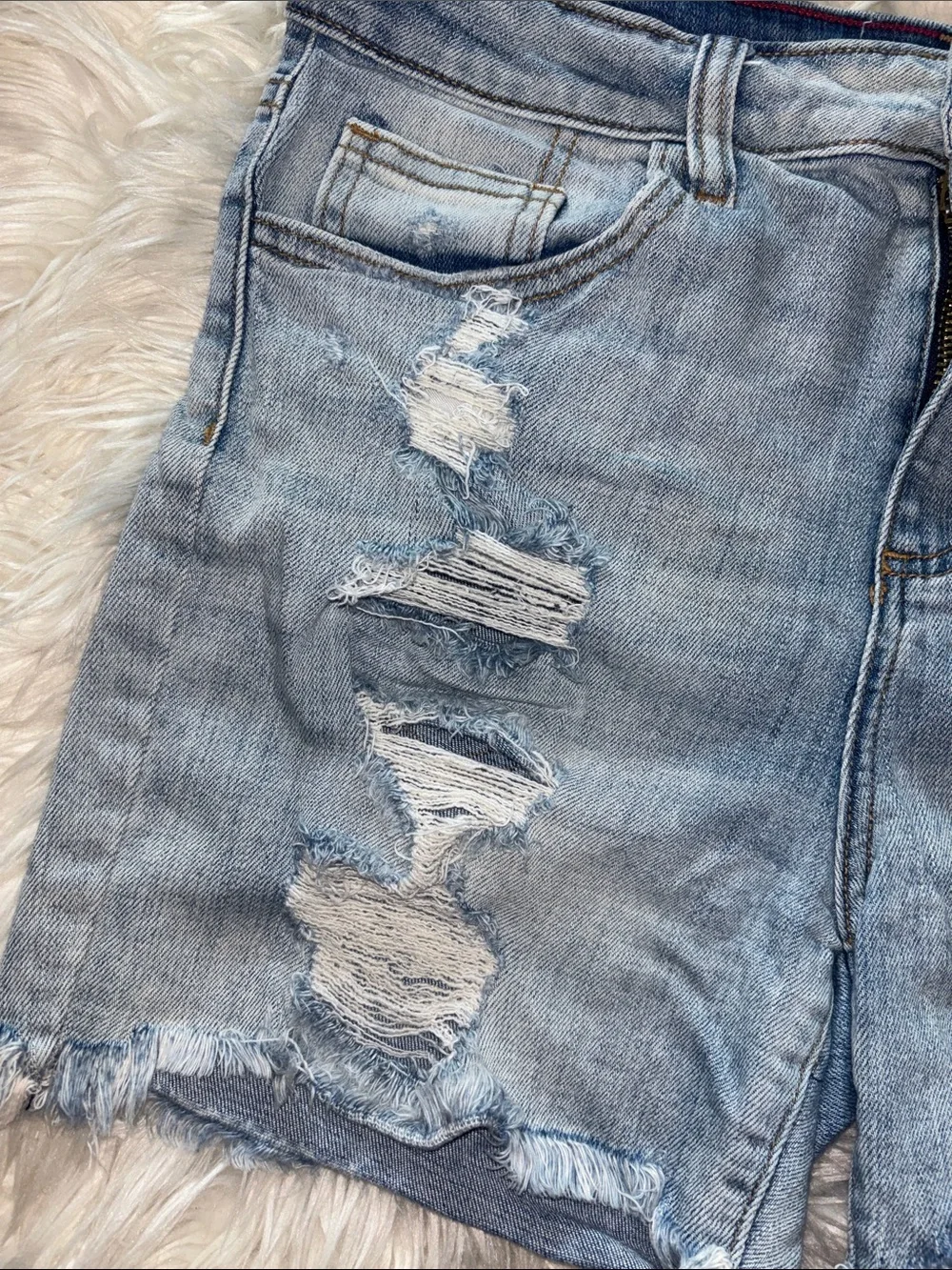 5 for $25🎈Cello distressed shorts